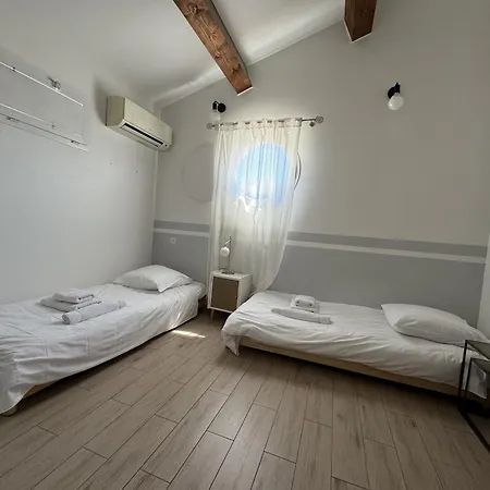 Sete, Belle Avec Piscine ! *