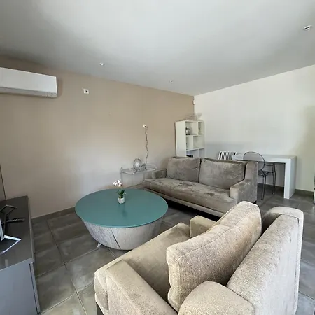 Sete, Belle Avec Piscine ! فيلة